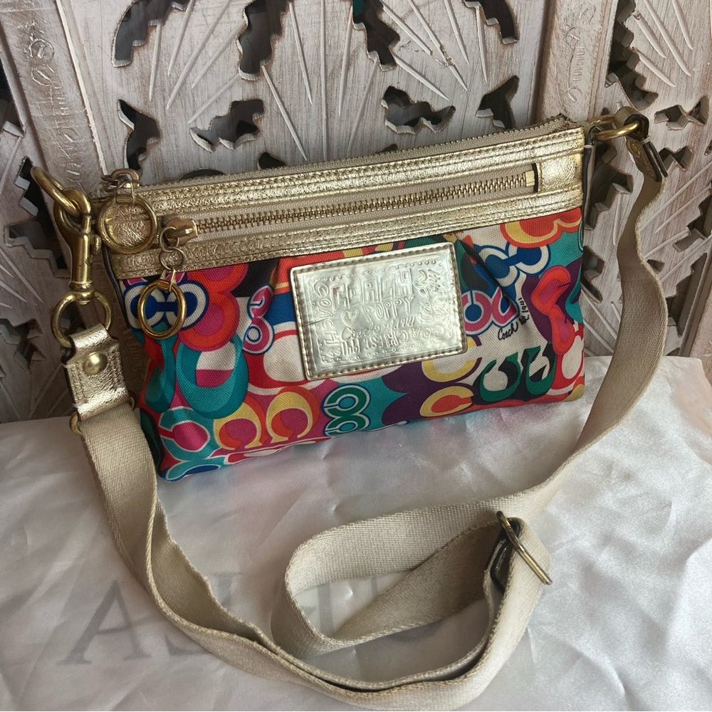 Coach Poppy Pop C Graffiti Metallic Gold Patchwork Swingpack Crossbody